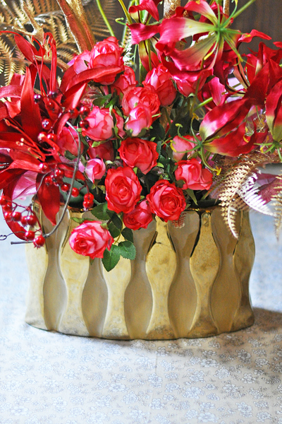 ゴールド 赤 アーティフィシャルフラワーアレンジメント