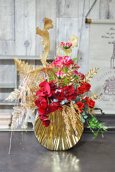 ゴールド 赤 アーティフィシャルフラワーアレンジメント