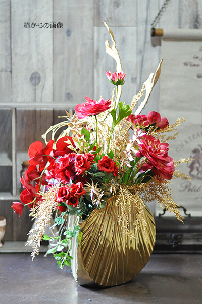 ゴールド 赤 アーティフィシャルフラワーアレンジメント