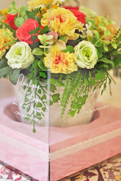 母の日　カーネーション　プリザーブドフラワーアレンジメント